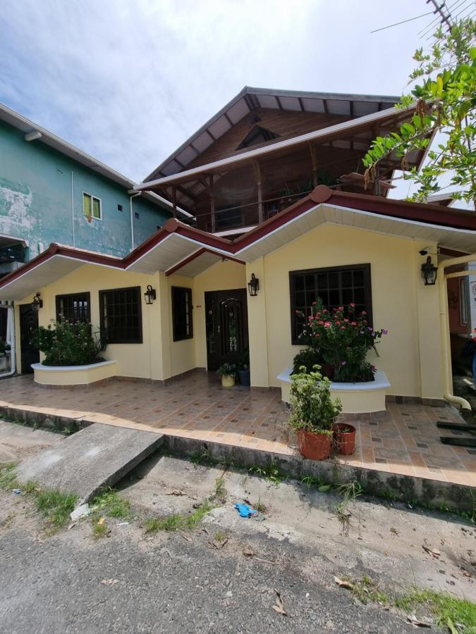 Hostal Bocas Tropical Paradise Bocas del Toro Exterior foto