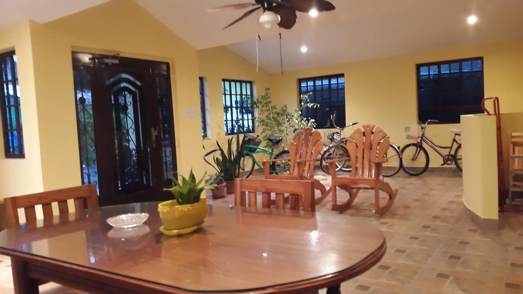 Hostal Bocas Tropical Paradise Bocas del Toro Habitación foto
